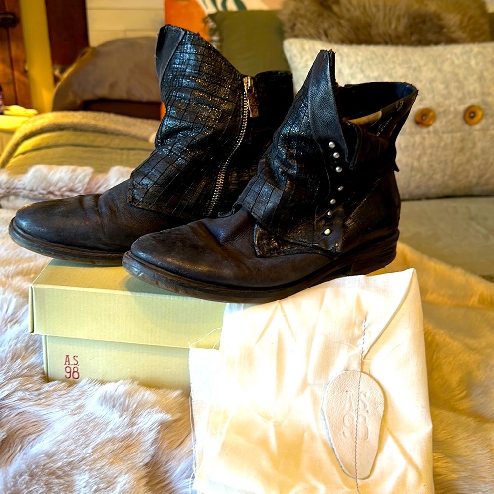 A.S. 98 Eunice Moto style boot.